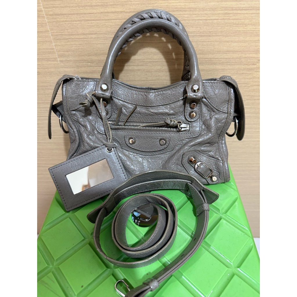 preloved Balenciaga Mini City