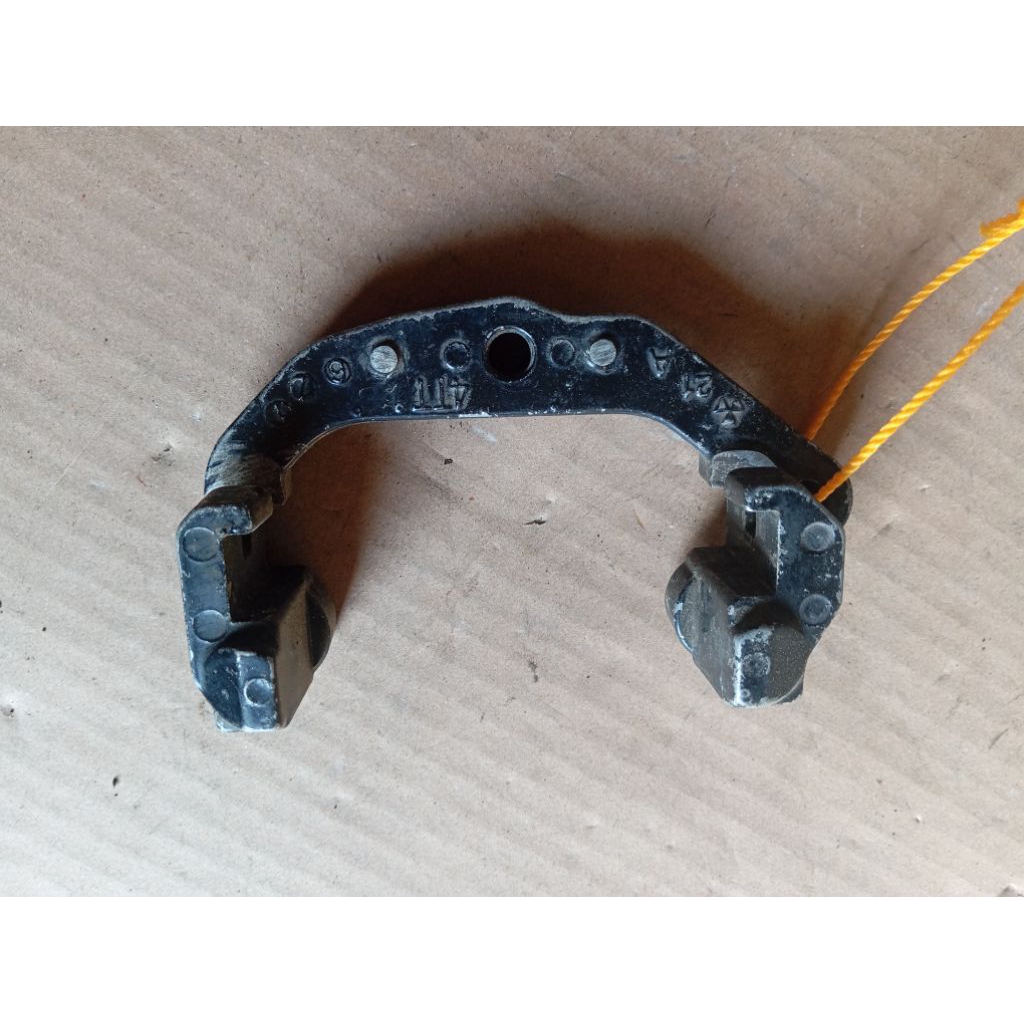 breket pangkon kaliper pala babi yamaha fiz R vega r  jupiter z ori