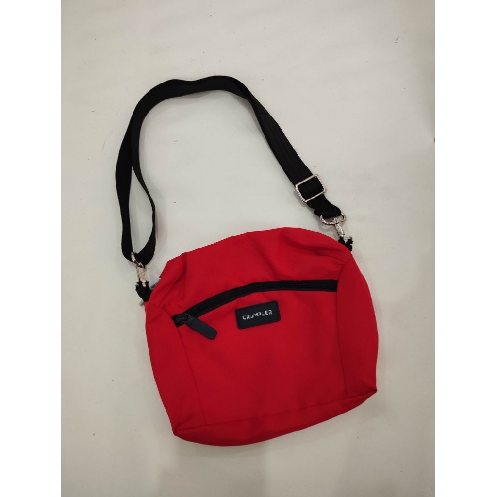 tas selempang crumpler sling bag