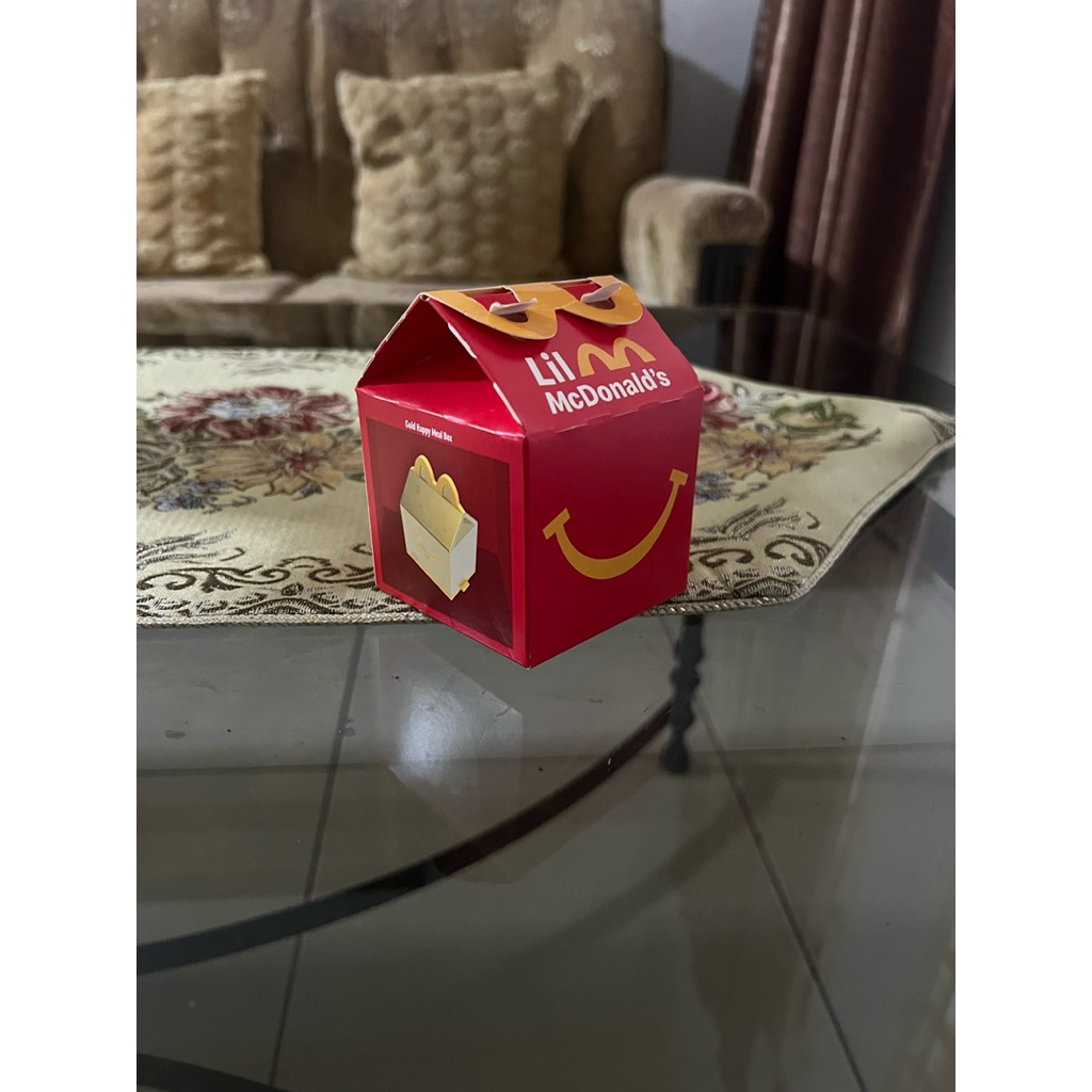 happy meal (little mcdonald’s)