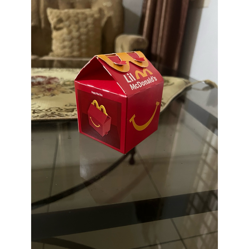 happy meal (little mcdonald’s)