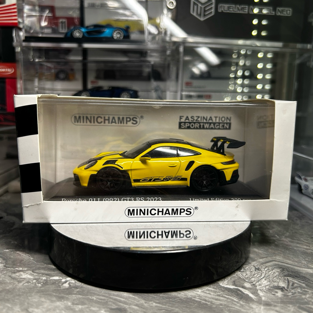 Minichamps Porsche 911 (992) GT3 RS Yellow 1:43 Diecast Porsche 911 GT3 RS skala 1:43 Porsche 911 GT