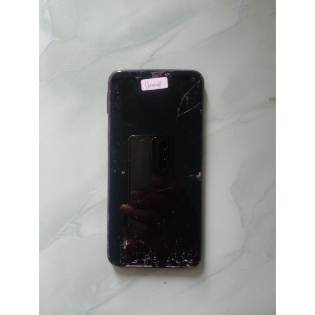 Oppo A7 minusan