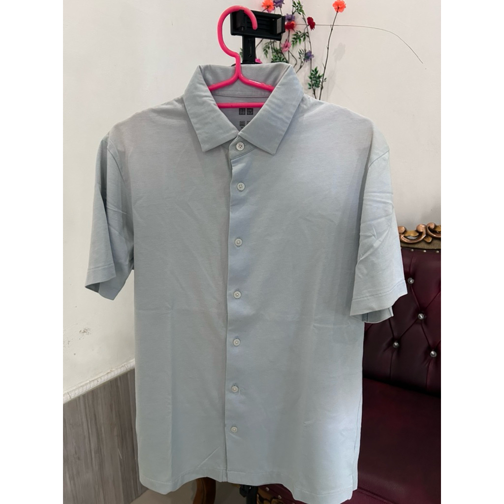 kemeja katun polos AIRIsm seken by uniqlo