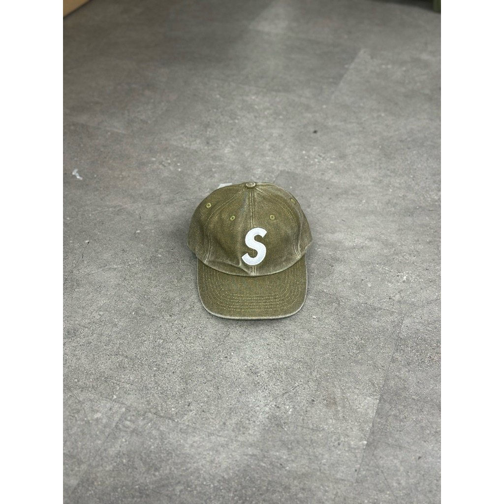 SUPREME PIGMENT COATED S LOGO 6 PANEL OLIVE GREEN 100% ORIGINAL