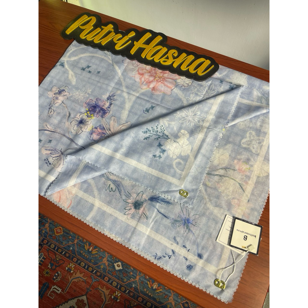 Buttonscarves Sofya Square (As Is No Box)