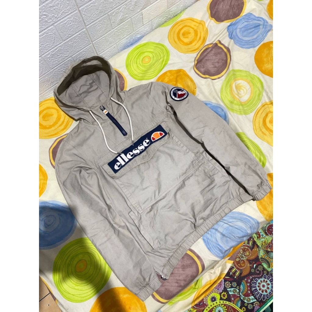 Ellesse mount