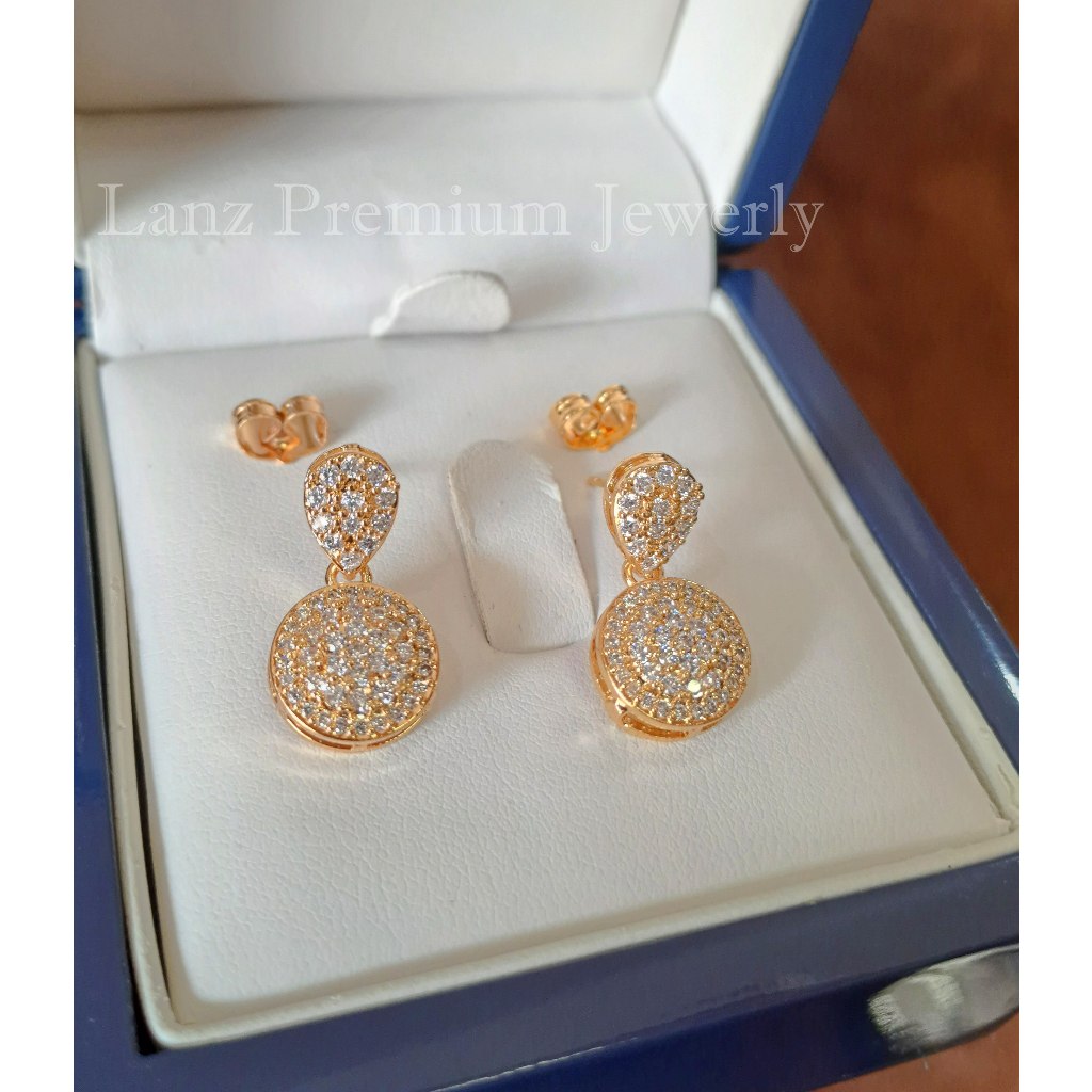 Anting Tusuk Megiee Bulat Kristal Wanita Titanium Emas 22K