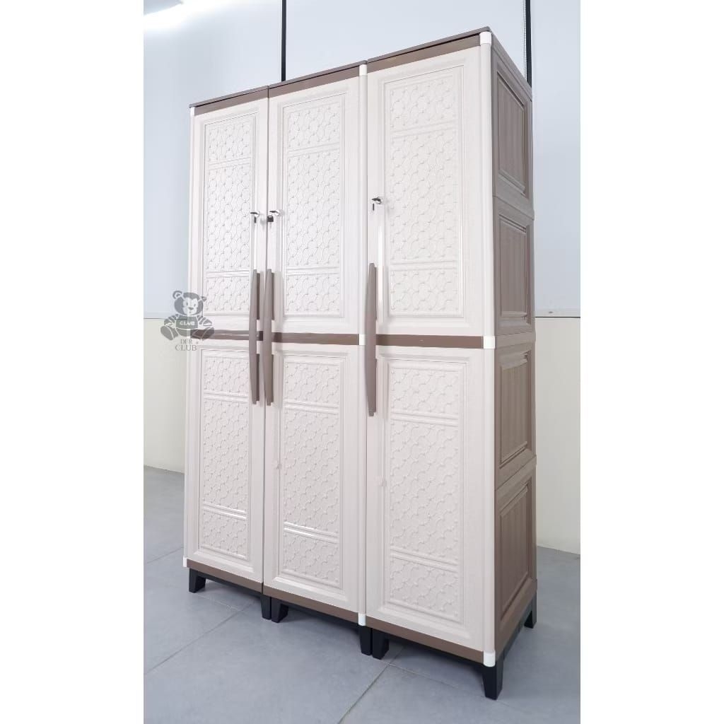 Lemari Pakaian Plastik Club LACASA 3 Pintu