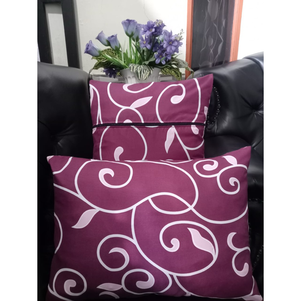 sarung bantal motif karakter