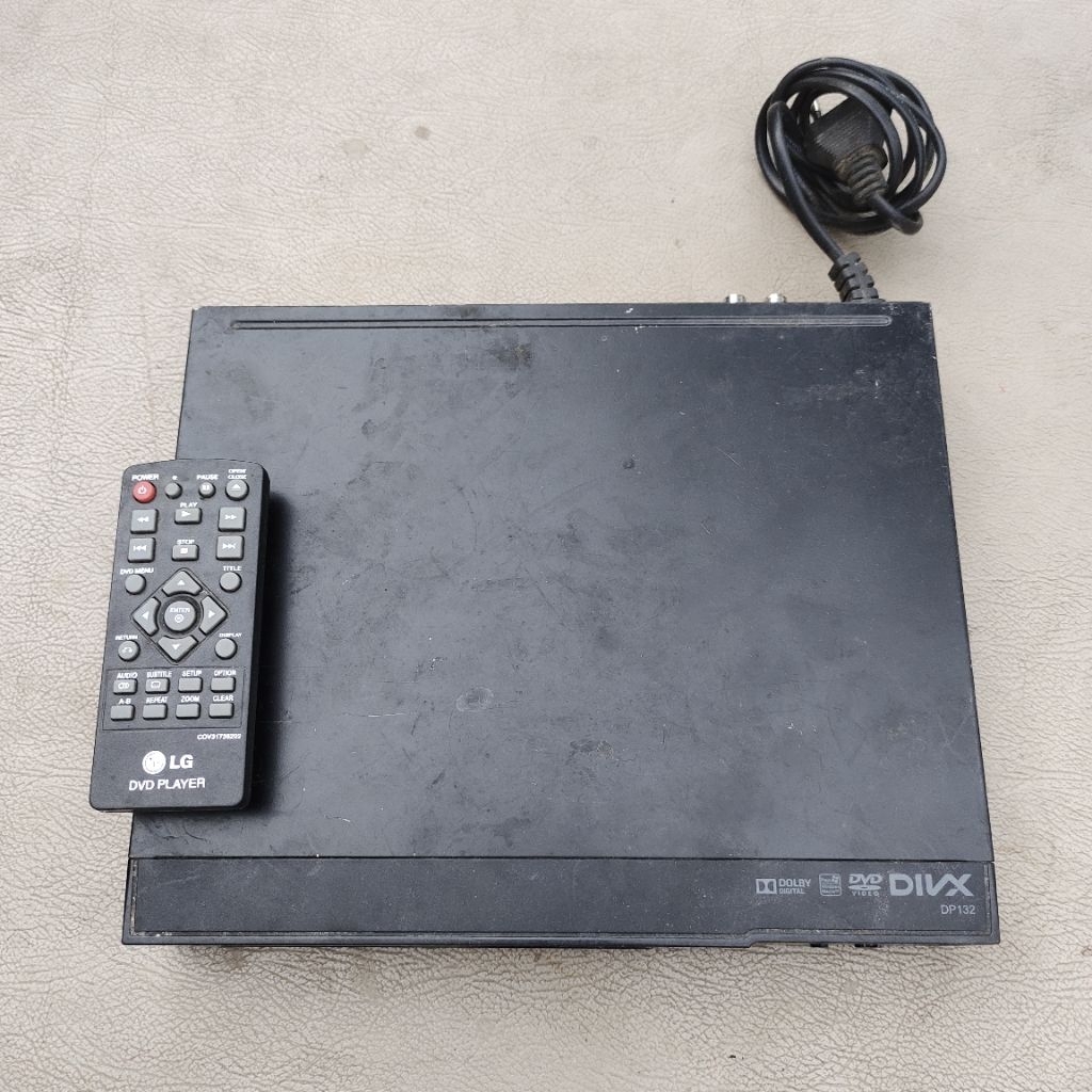 DVD player LG DP132 dan remote
