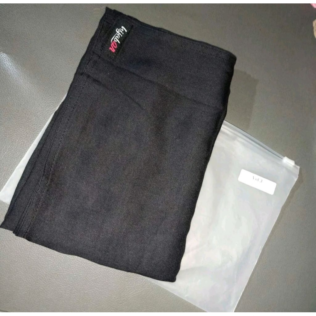 Viscose hijabqa black baru 2x pake