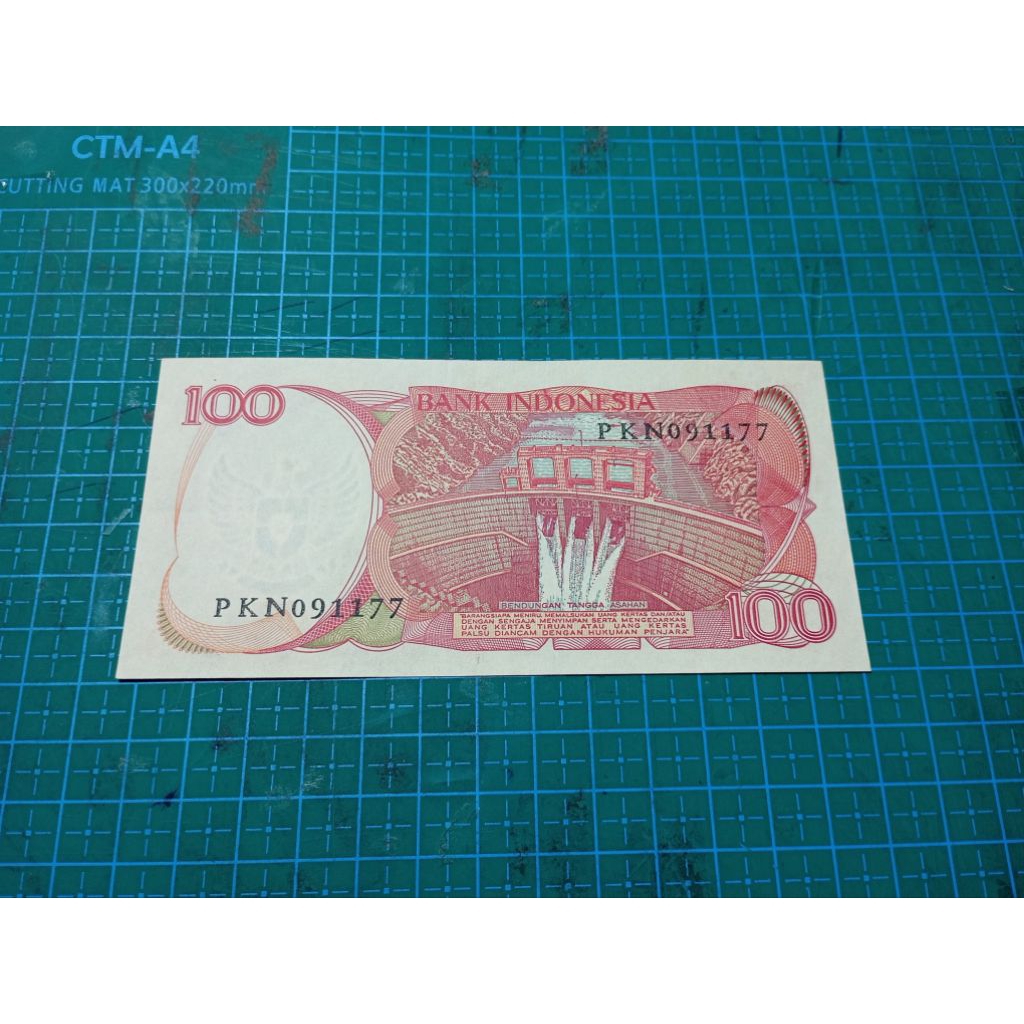 GANJIL GENAP No seri PKN 091177 Uang kuno Indonesia Asli 100 Goura, tahun 1984 gress mulus,