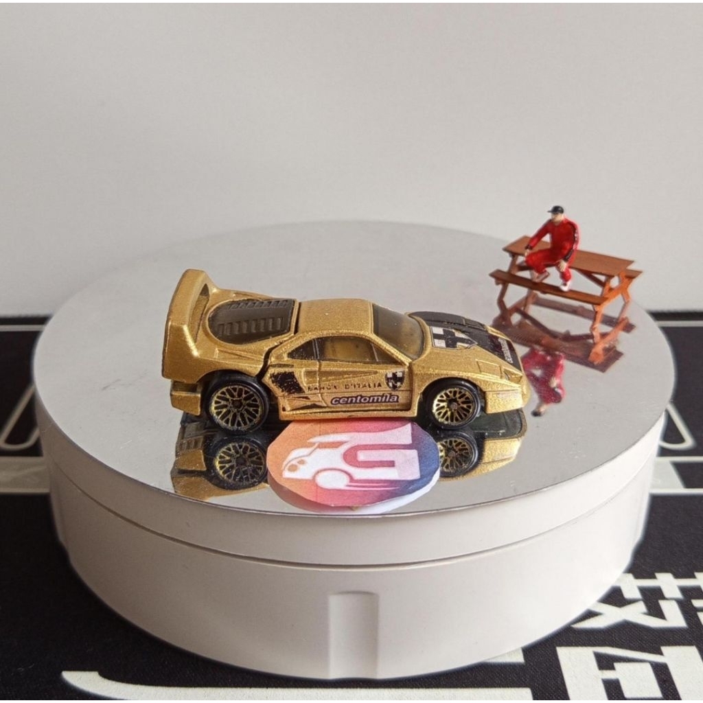 Hot Wheels Ferrari F40 Gold Centomila Series 1998 Dash 4 Cash Loose (Dent) - Hotwheels