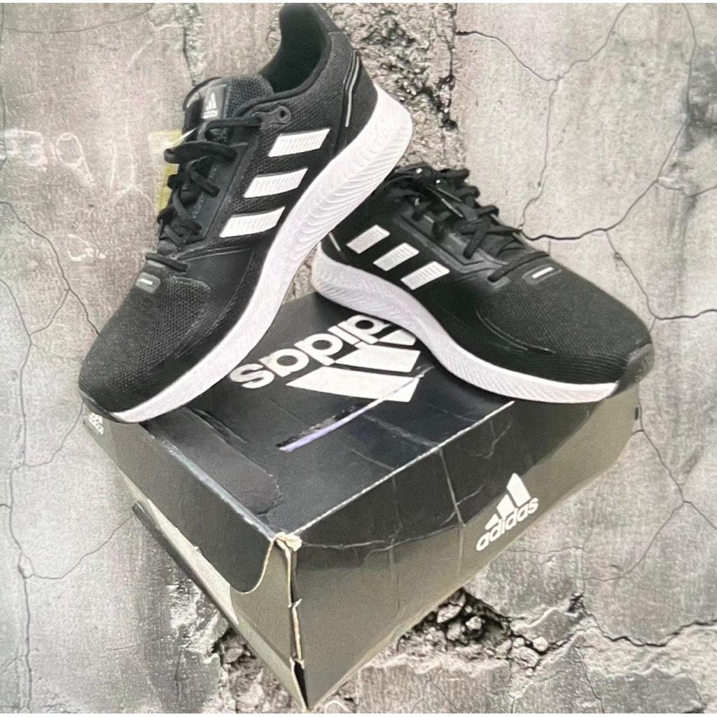 Sepatu Adidas RUNFALCON 2.0 FY5943