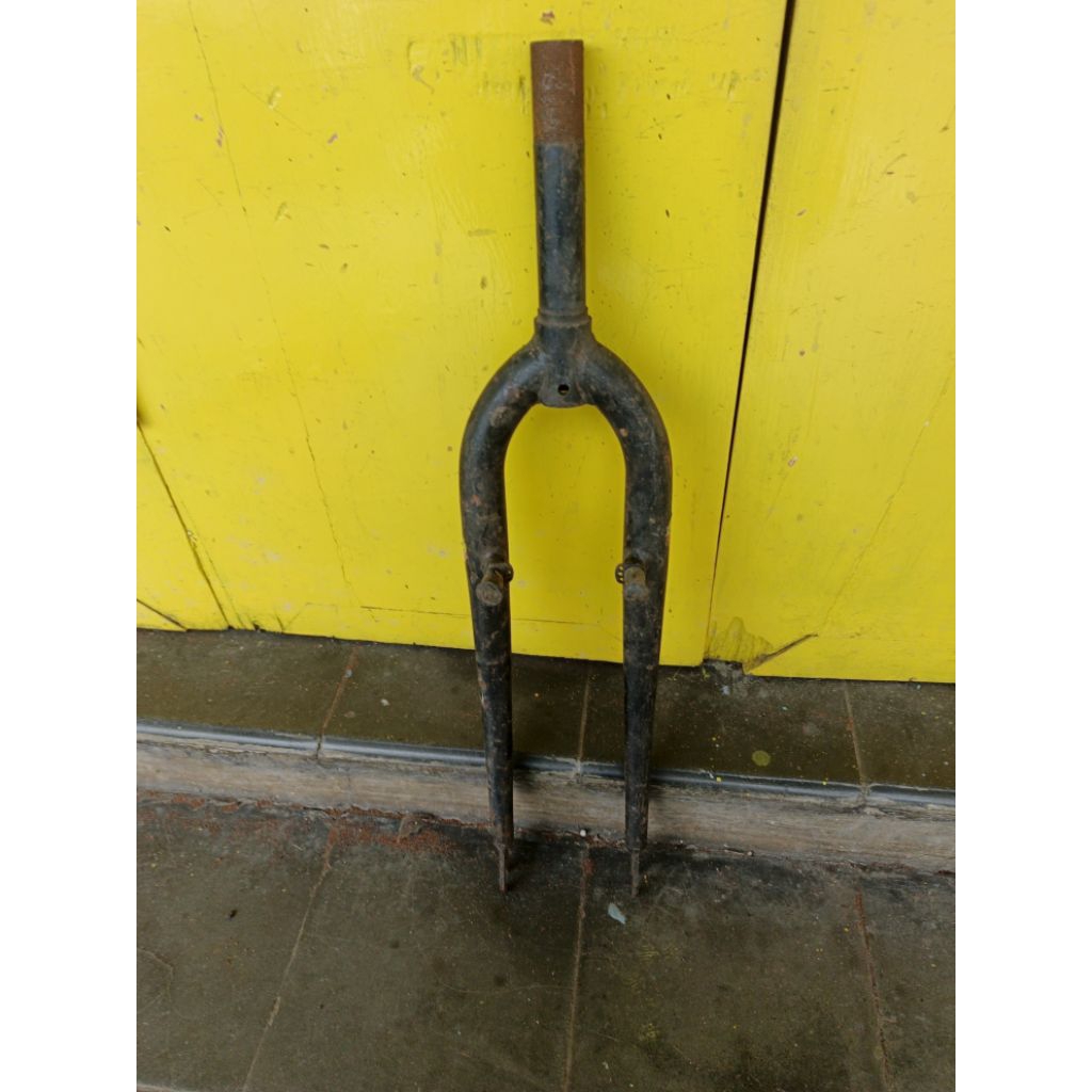fork sepeda mtb 26 hitam nos antiq