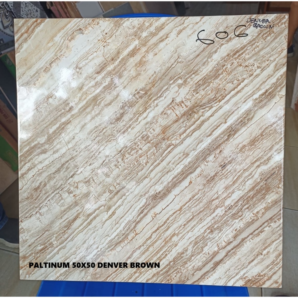 KERAMIK LANTAI GLOSSY 50X50 PLATINUM DENVER BROWN KW B KERAMIK LANTAI KILAP KERAMIK LANTAI 50X50