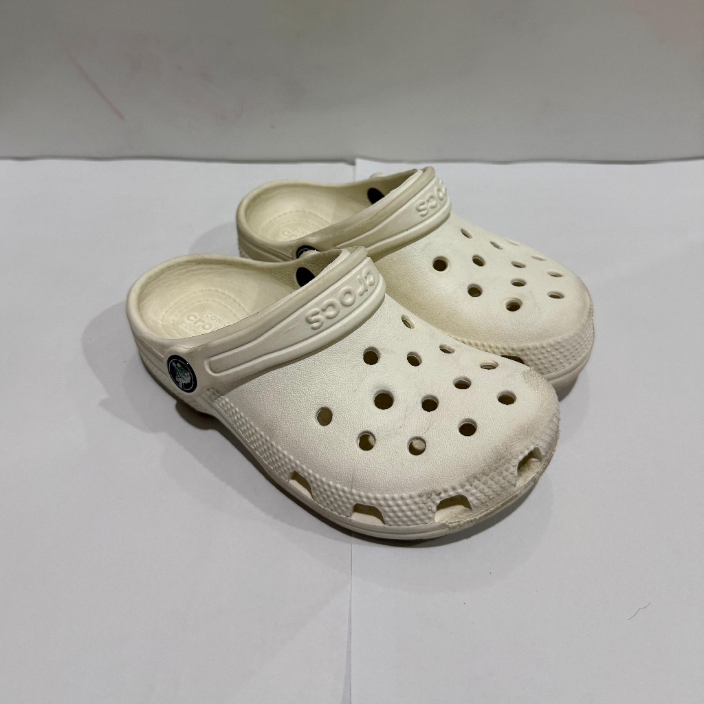 Sendal Sepatu Anak Laki Crocs Original Putih 11