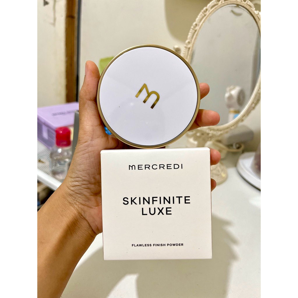 PRELOVED MERCREDI SKINFINITE LUXE Flawless Finish Powder (Compact Powder) SHADE SAND