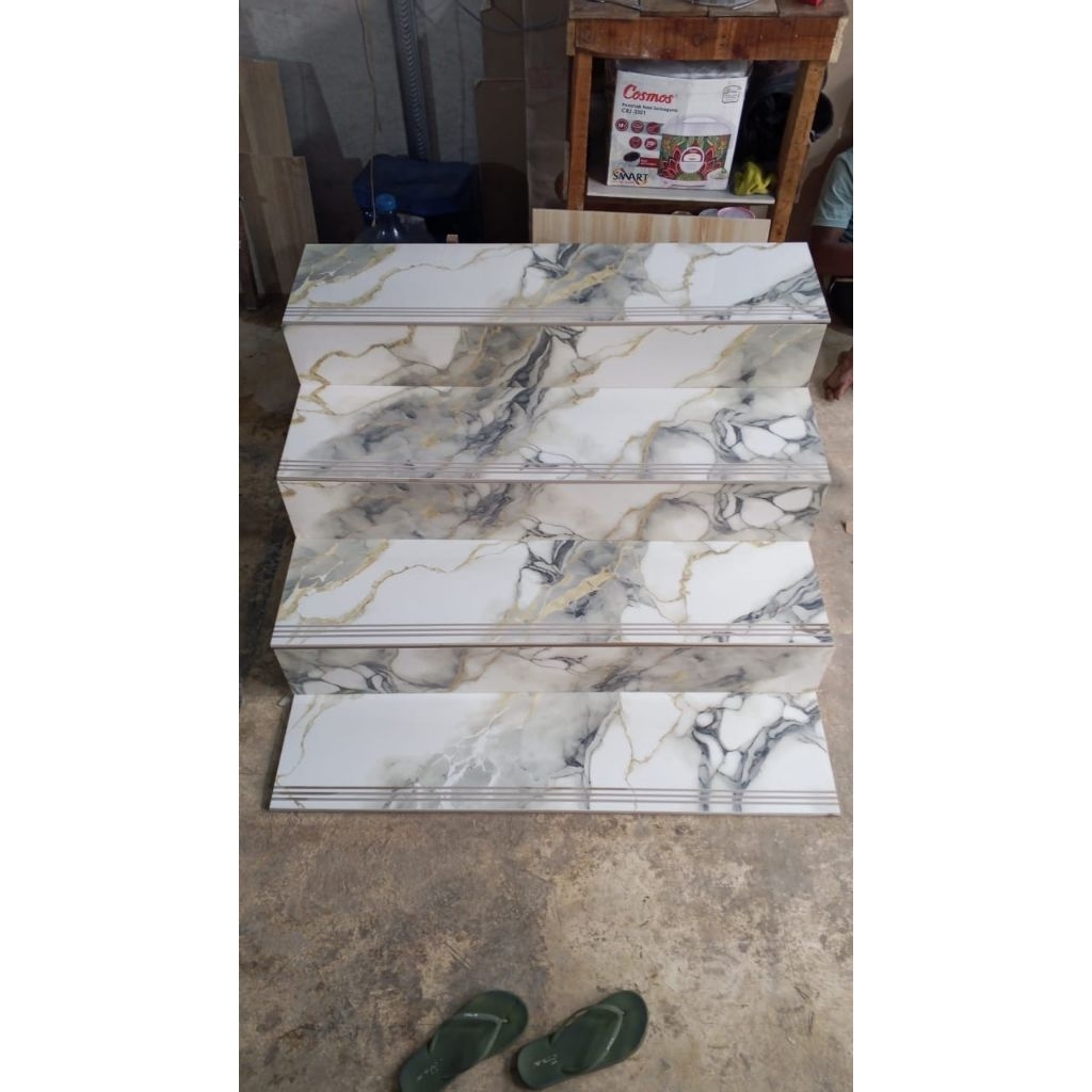 granit tangga 30x120/keramik tangga 30x110/granit tangga 30x100 cosmo bianco
