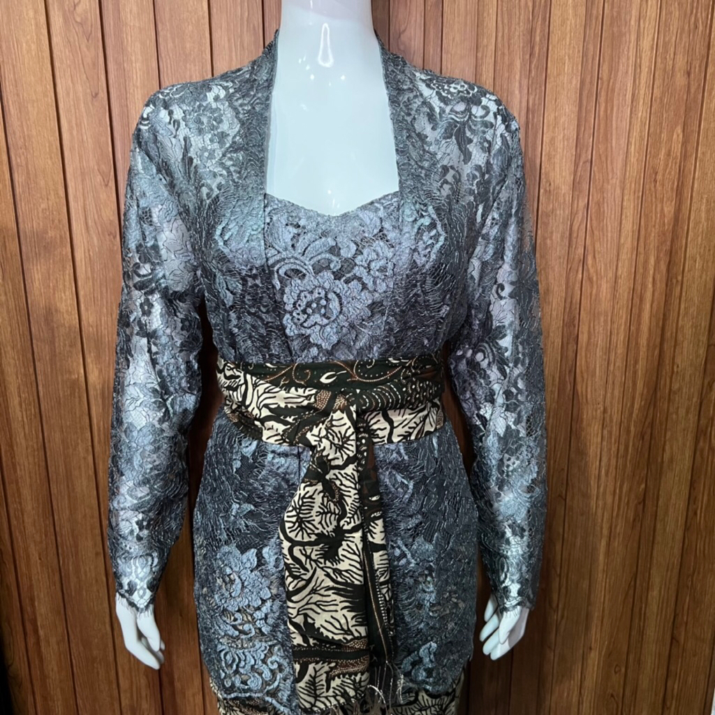Kebaya Brokat Metalik Lengan Panjang Size Jumbo