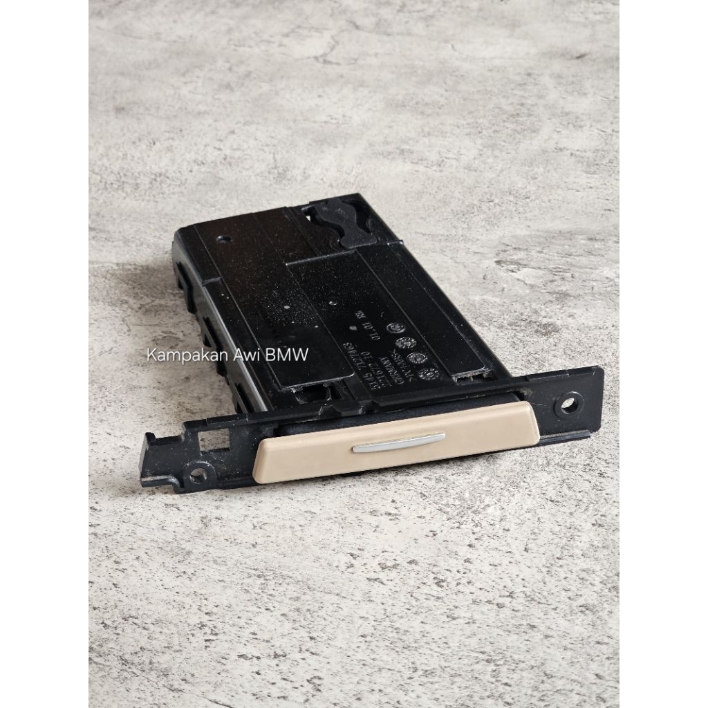 Cup Holder Sisi Kiri Lurus BMW E90 Beige Original