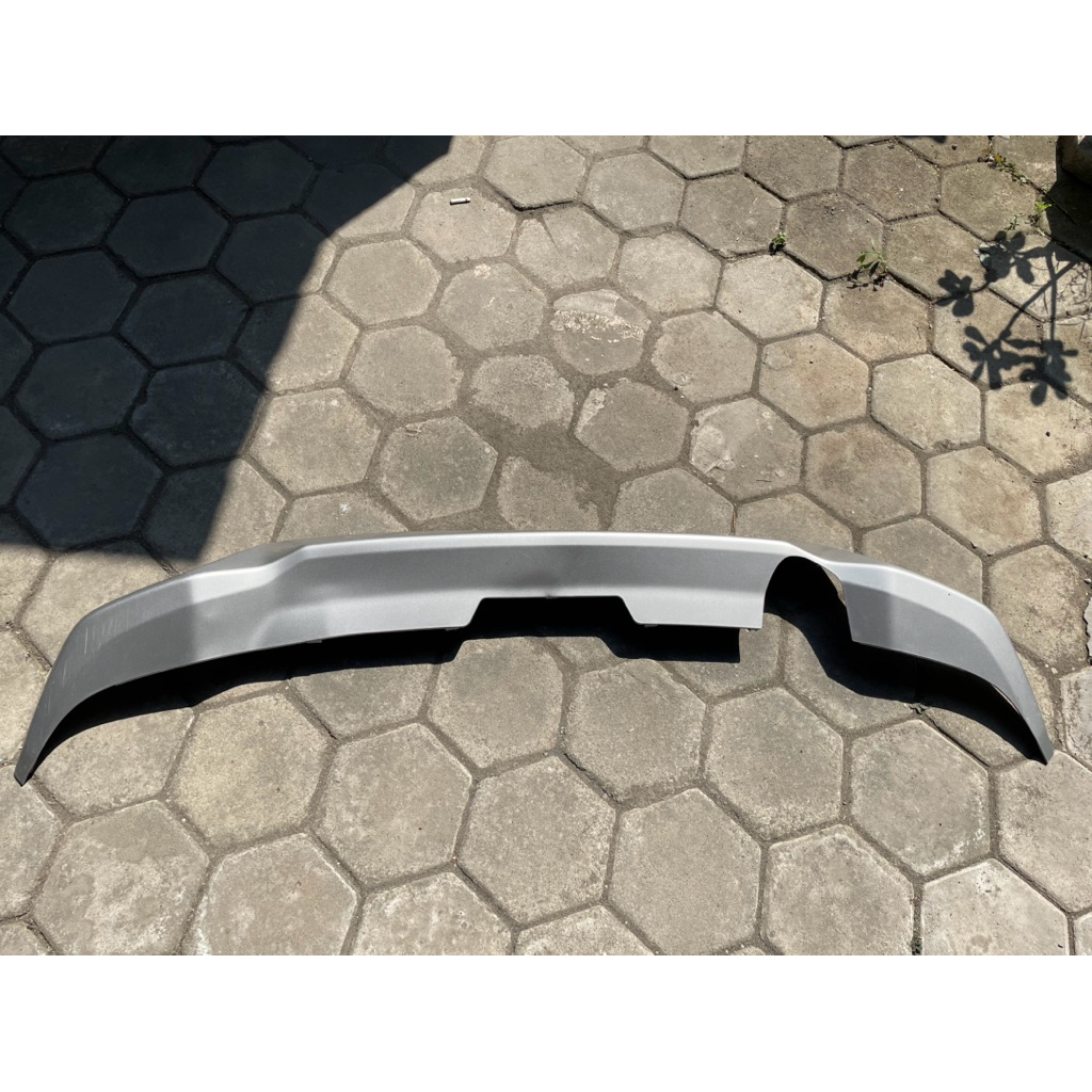 Garnish Spoiler Bumper Belakang Silver Pendek Honda BRV 2015-2018 Original