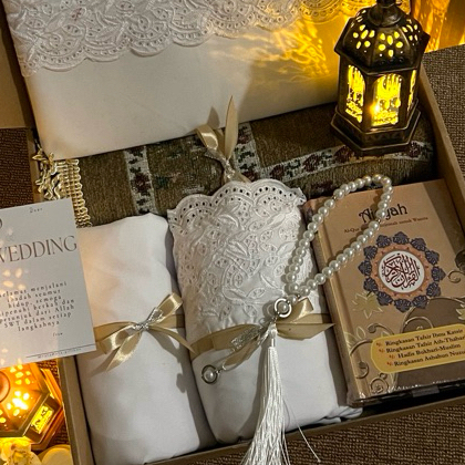 Mystique Hampers Mukena Dewasa Kado Mukenah Mewah 2 in 1 Gift Box