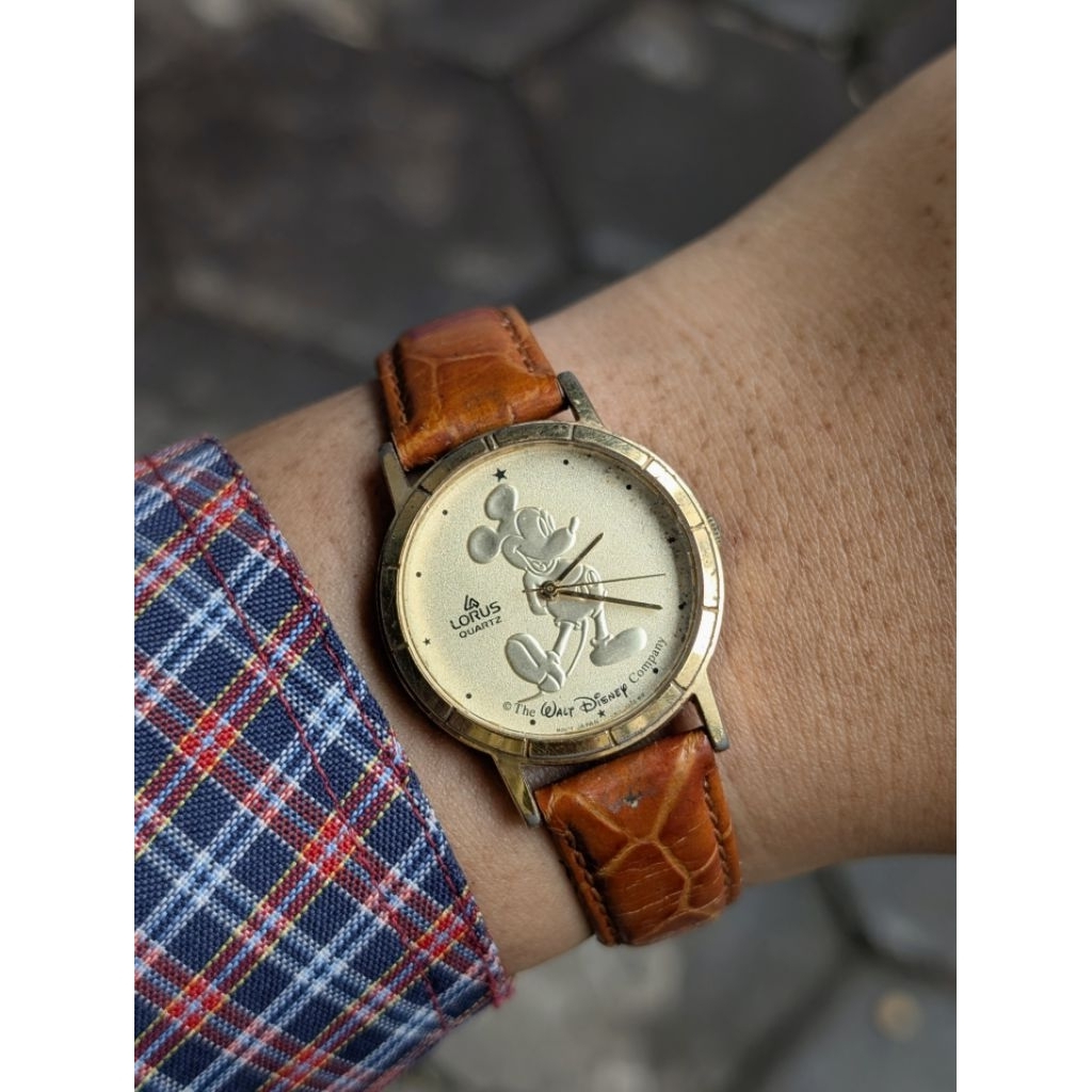 Vintage LORUS Mickey Mouse 3D Gold- Coin by SEIK0