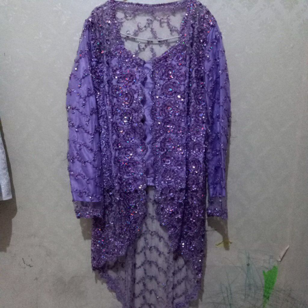 kebaya full payet ungu preloved