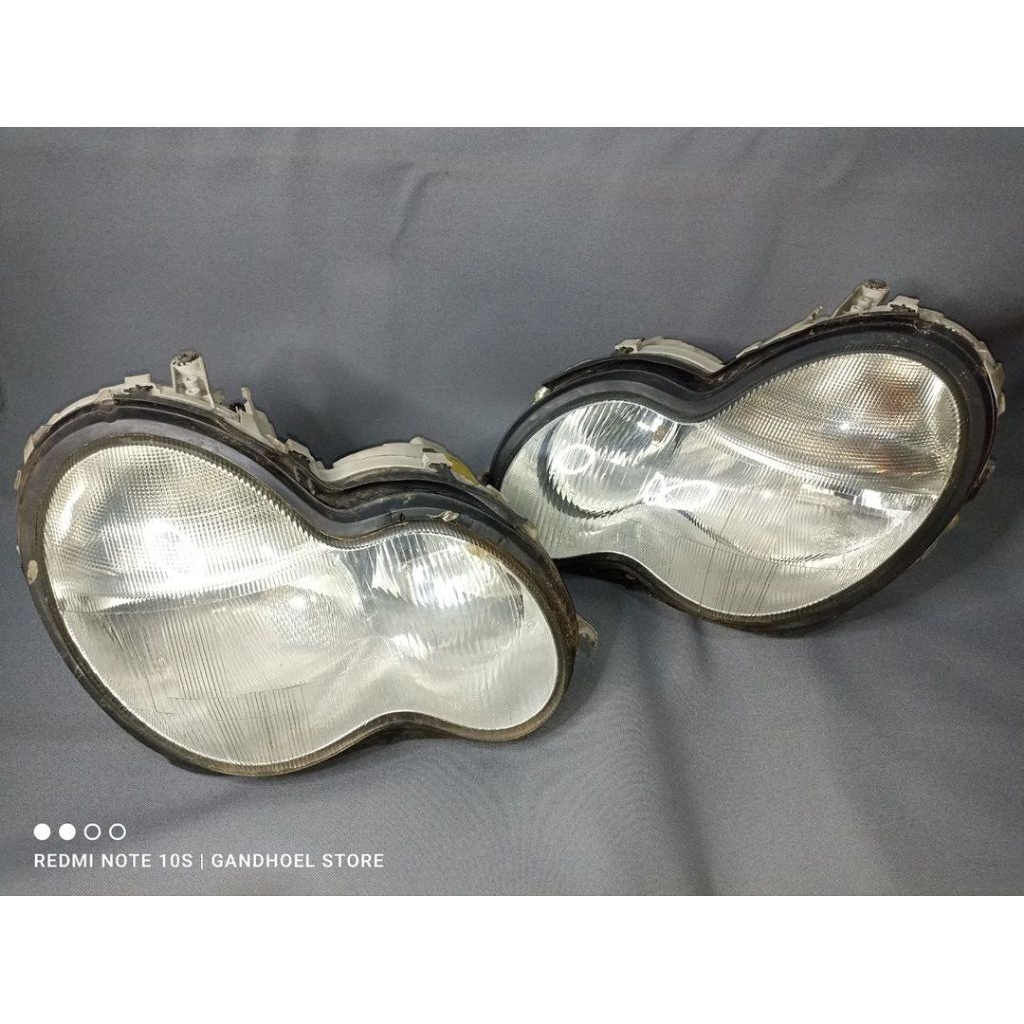 HEADLAMP LAMPU DEPAN MERCEDES BENZ W203 C240 BOSCH ORIGINAL LAMPU DEPAN MERCY W203