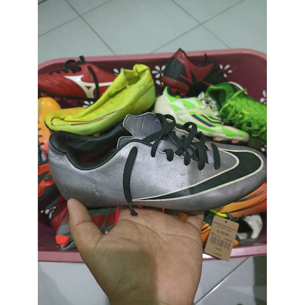 Preloved sepatu bola anak Nike Veloce hg size 35.5