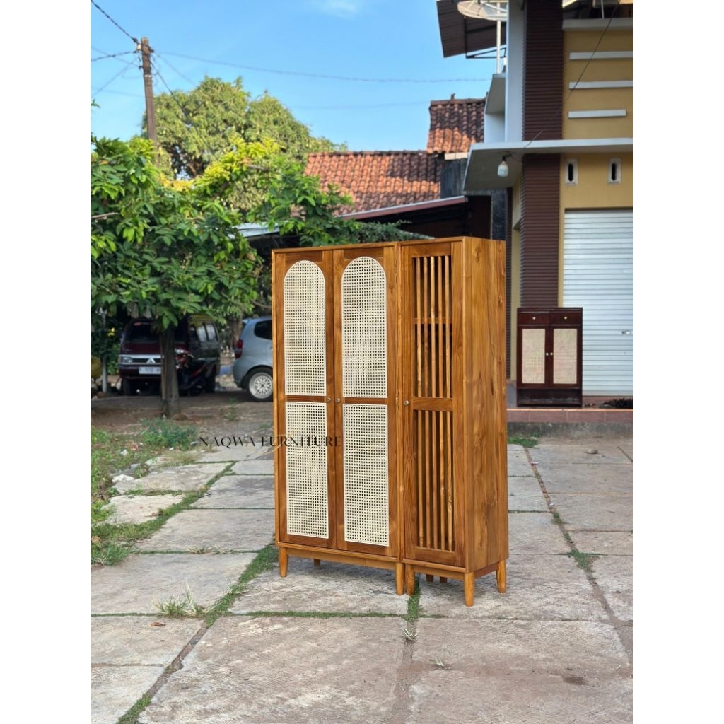 lemari pakaian kayu jati lemari kayu jati lemari 3 pintu rotan kayu jati