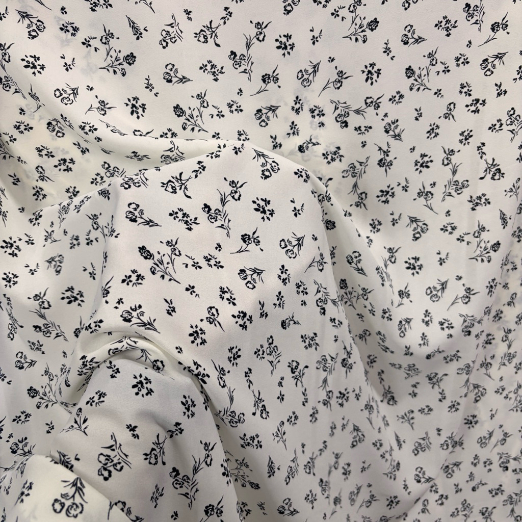 Kain Zara Crepe Motif Bunga Vintage hitam putih