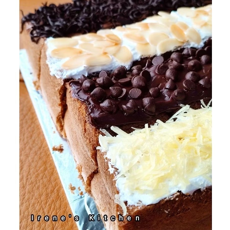 BOLU CAKE POTONG ANEKA TOPPING