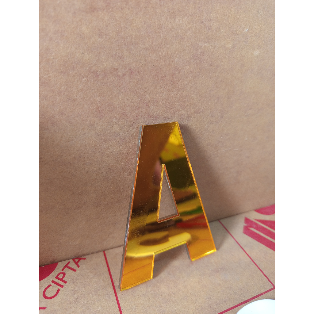 Huruf Timbul Acrilik  Tebal 5mm ukuran Tinggi 20cm huruf Akrilik Custom, Huruf Dekorasi timbul