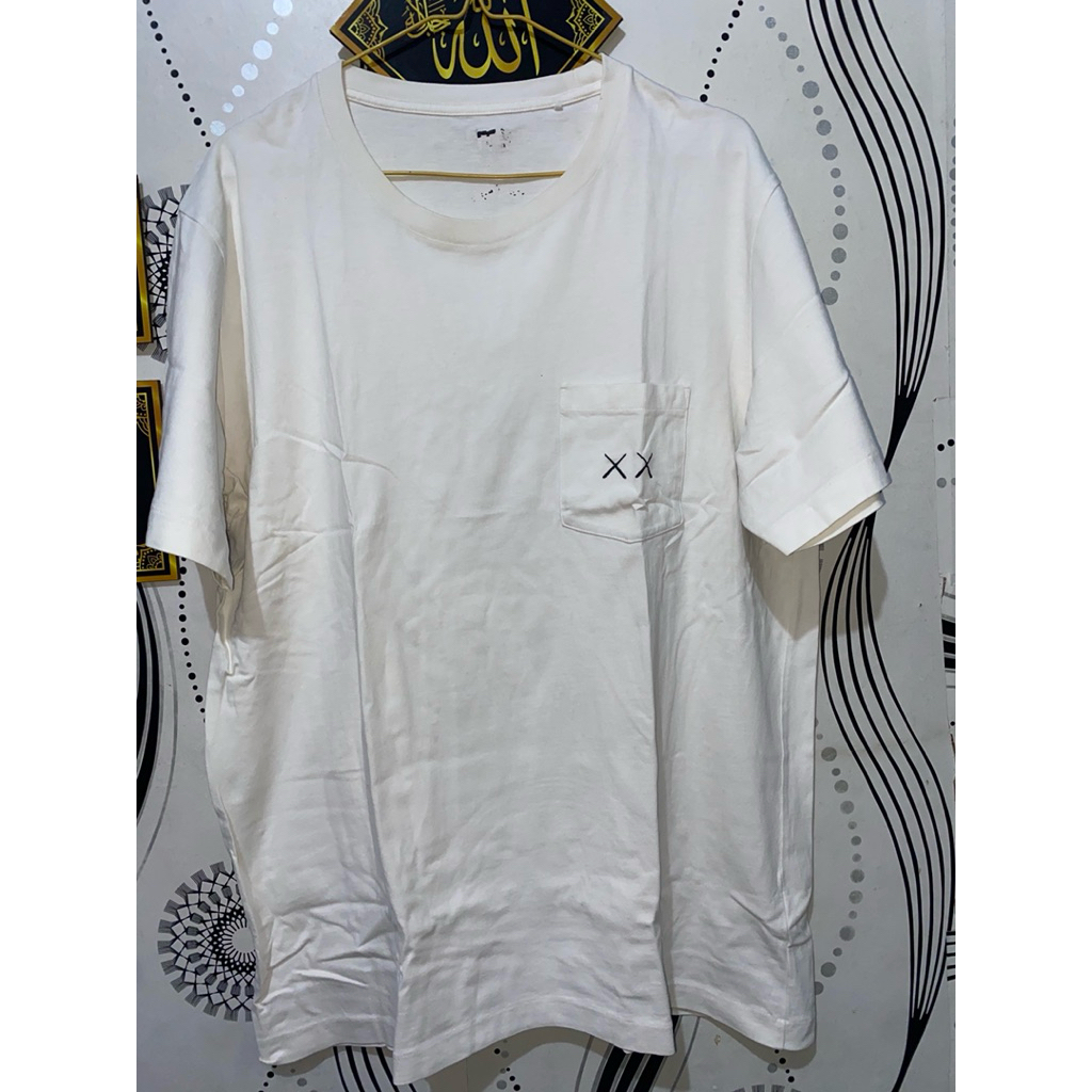 UNIQLO UT x KAWS SESAME