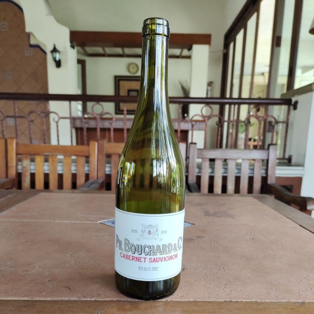 Botol bekas minuman impor