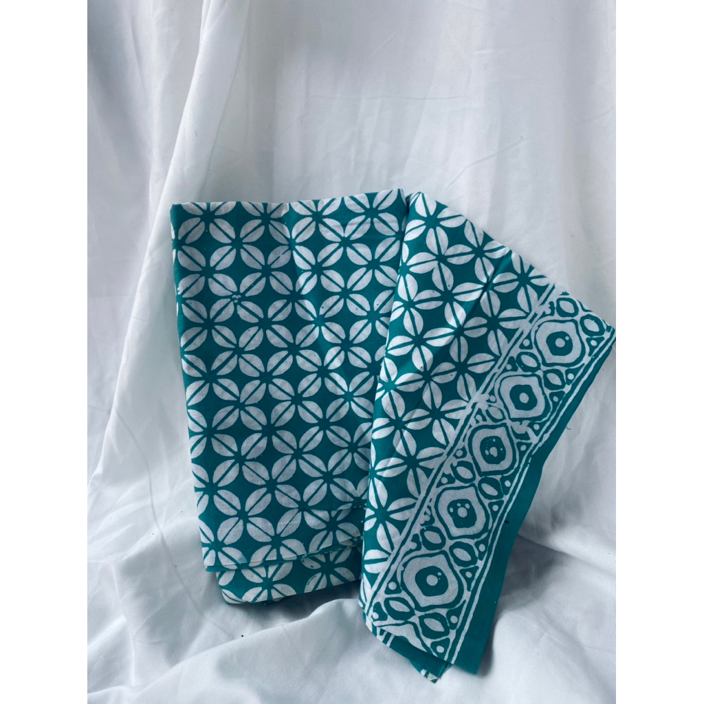 KAIN BATIK MODERN HIJAU TOSCA