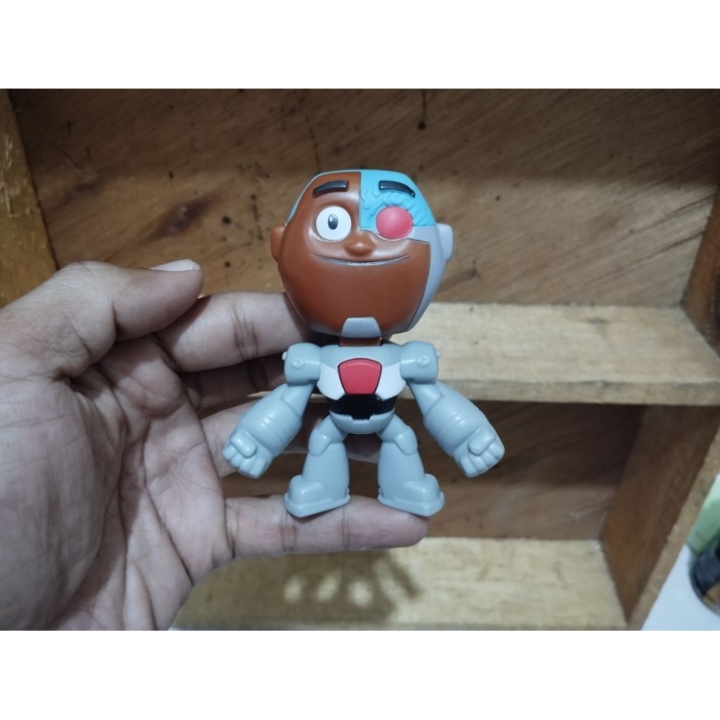 MAINAN HAPPYMEAL DC COMICS TEEN TITANS ANIMATED