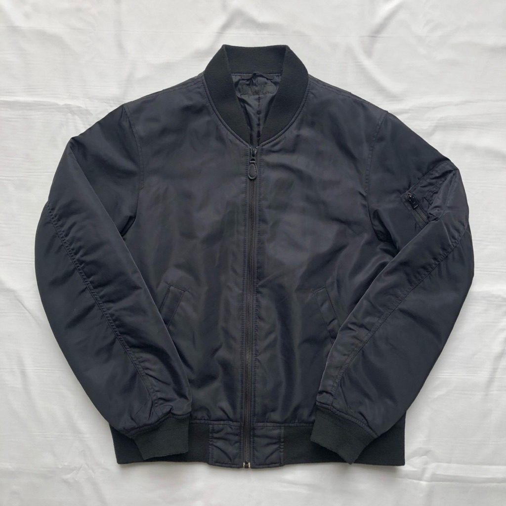 Uniqlo MA 1 Jacket Pria