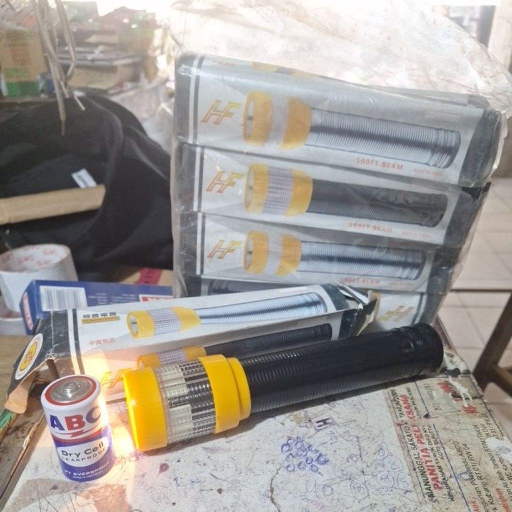 lampu senter panjang (cahaya kuning) hf