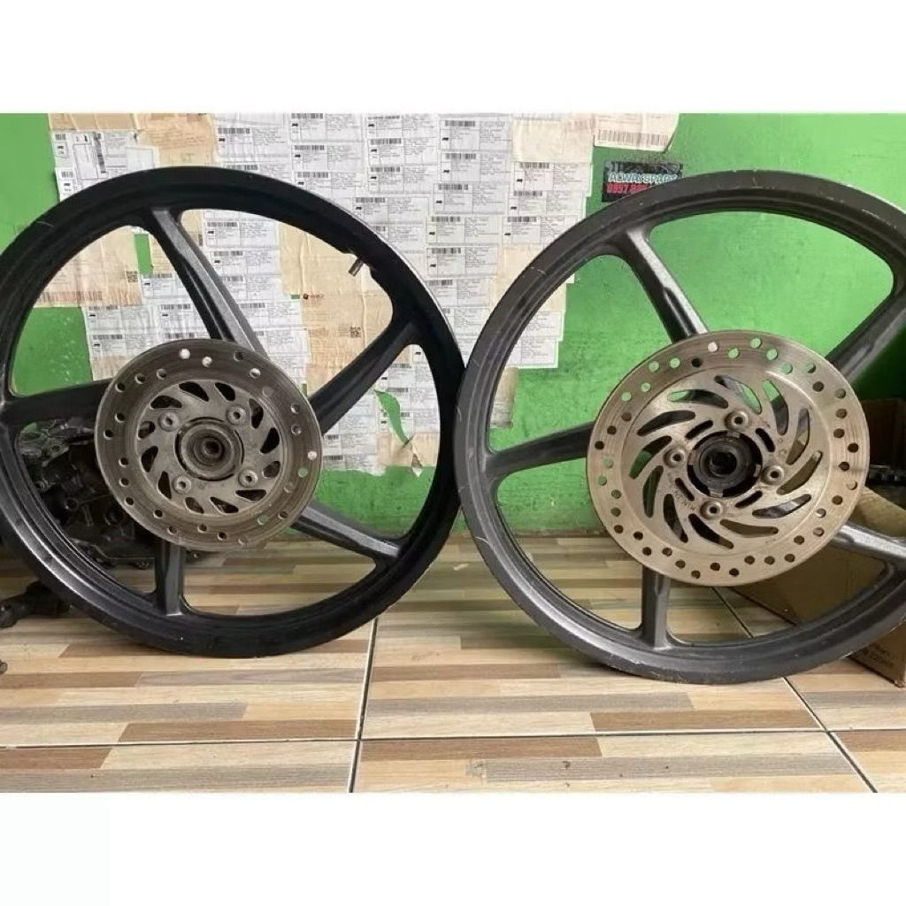 velg depan belakang for Honda SUPRA X125/Helm in/Blade Repsol Barang Second 100%ori