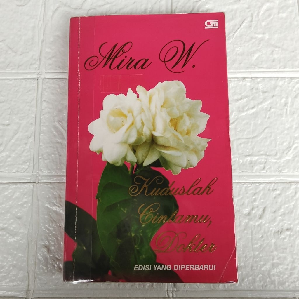 NOVEL BEKAS ORIGINAL KUDUSLAH CINTAMU DOKTER