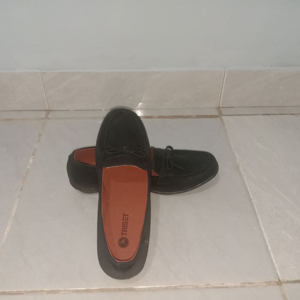 TRISET SEPATU FLAT HITAM WANITA LAST STOCK SIZE 40 ORIGINAL