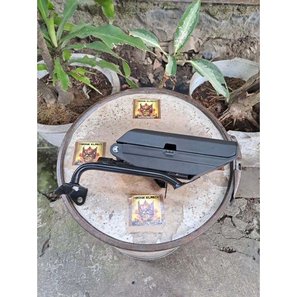 tool kit wadah kunci toolbox klx 150 ORIGINAL toolkid tool box kawasaki klx bf s g dtracker