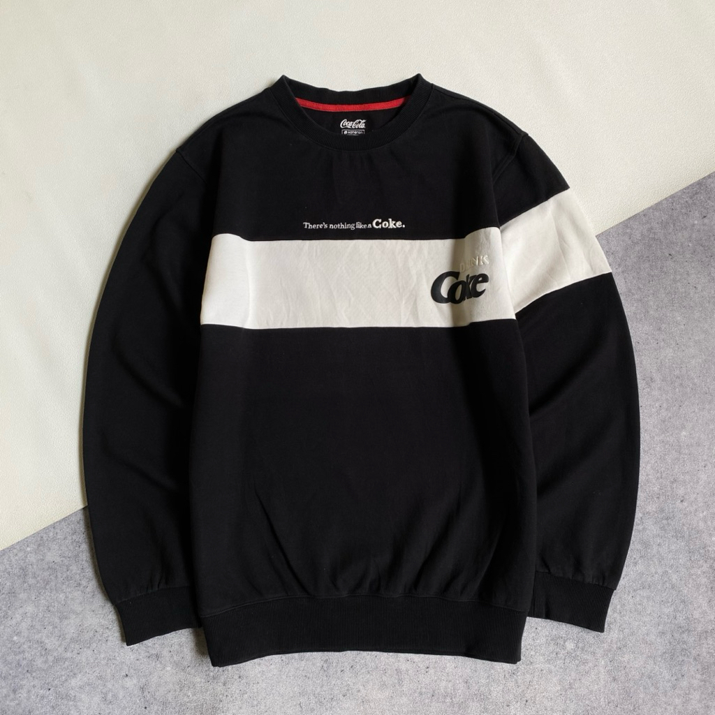 CREWNECK HANGTEN X COCACOLA