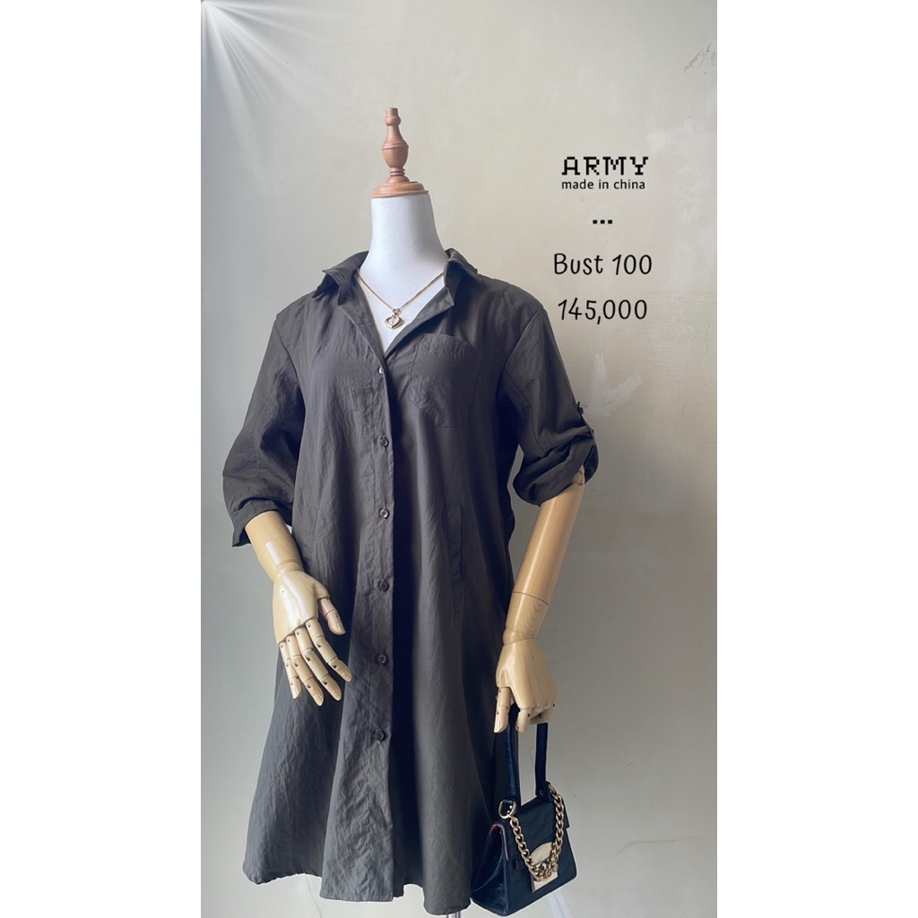 Kemeja panjang outer kerah hijau army katun belakang sifon chiffon premium patch keren preloved mura