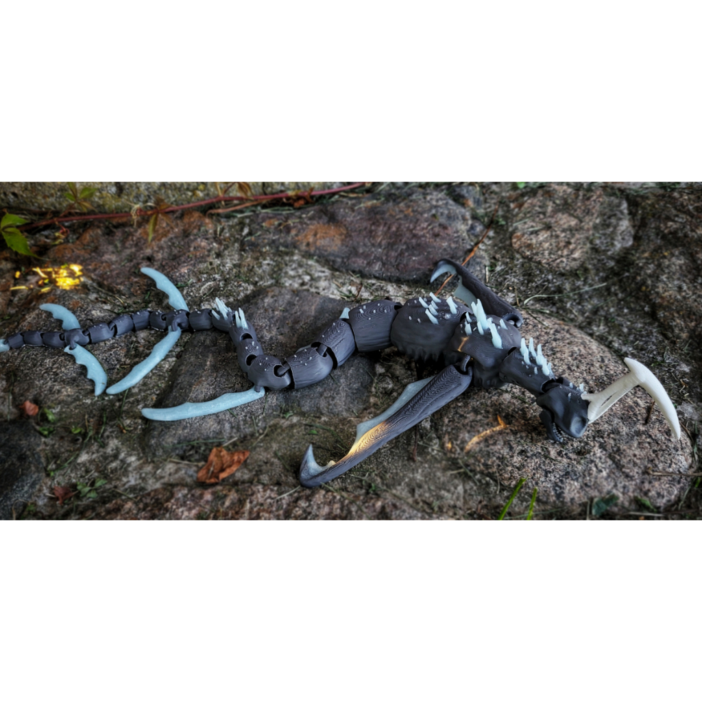 Mainan Figure Articulated Silence Leviathan Subnautica – Monster Laut Artikulasi Koleksi
