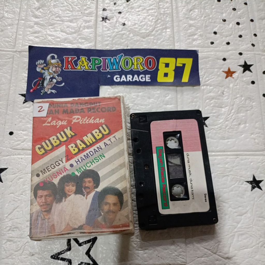 KASET PITA,,,LAGU PILIHAN GUBUK BAMBU....MEGGY Z.YUSNIA.HAMDAN A.T.T .MUCHSIN